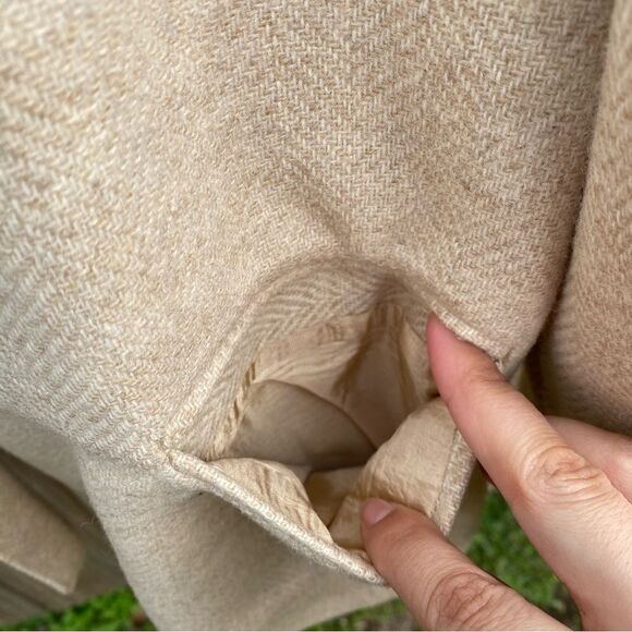 Vintage Toffs Wool Beige Woman’s Blazer - Picture 4 of 10